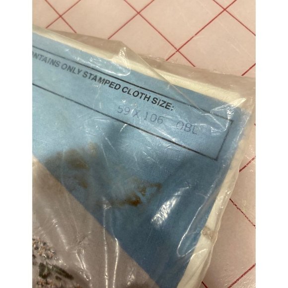 VINTAGE Paragon needle craft tablecloth 5202 - Picture 3 of 6